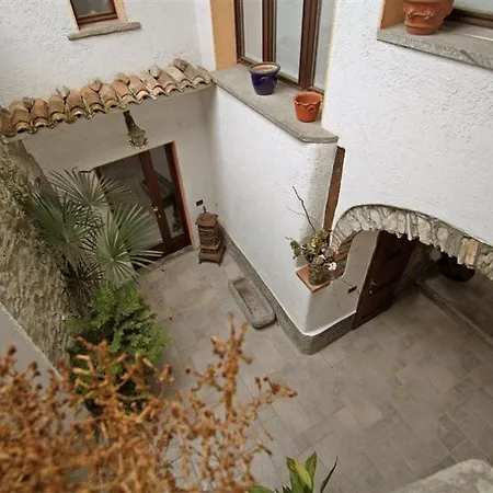 Albergo Loveno Apartamento *